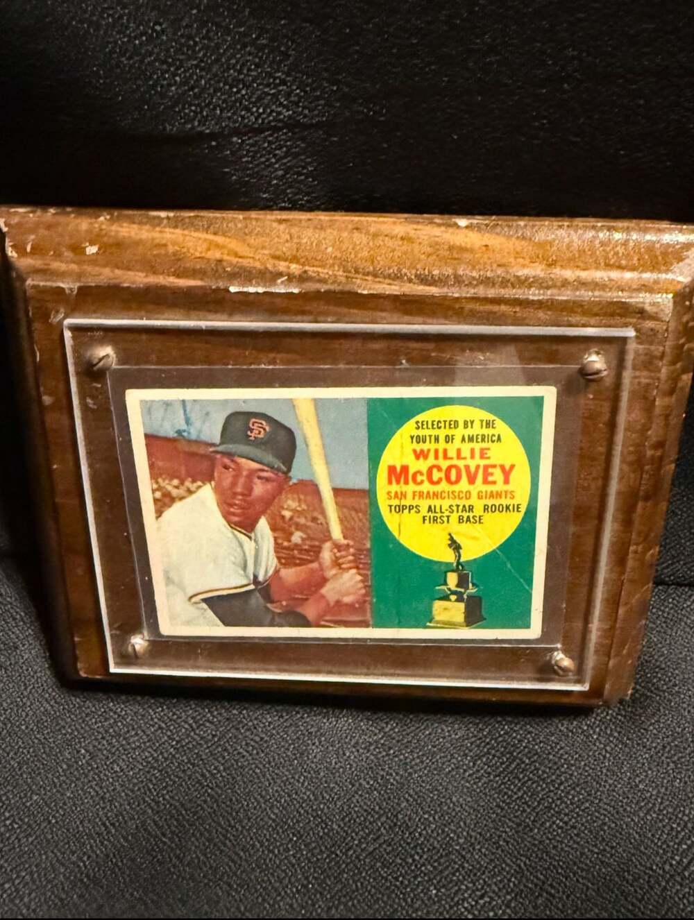 1960 Topps #316 Willie McCovey Giants Rookie Card in Wood Display Plaque